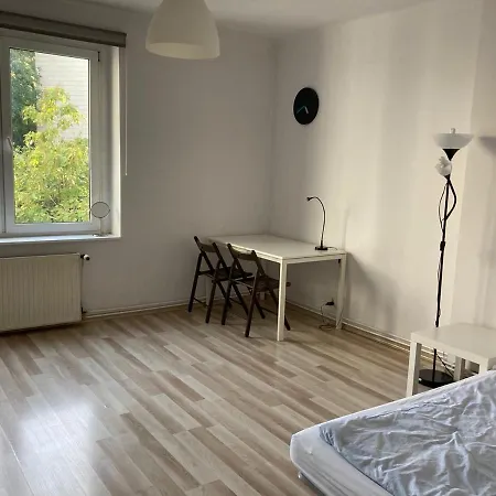 Dwuosobowy Pokój W Mieszkaniu Czteropokojowym W Centrum Gdyni. Habitación en casa particular