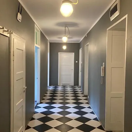 Dwuosobowy Pokój W Mieszkaniu Czteropokojowym W Centrum Gdyni. Habitación en casa particular Gdynia