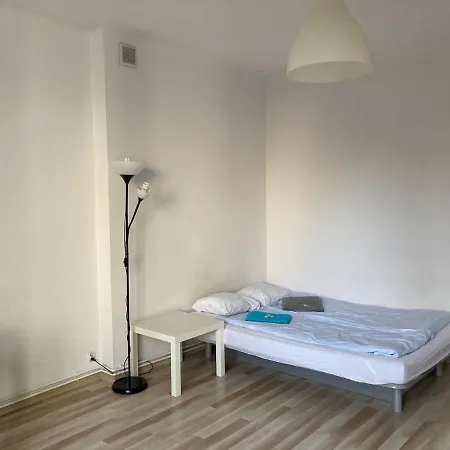 Dwuosobowy Pokój W Mieszkaniu Czteropokojowym W Centrum Gdyni. Gdynia